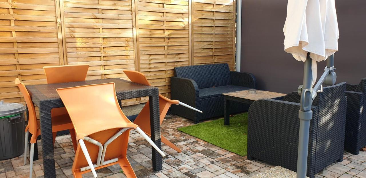 2 Bedrooms House With Enclosed Garden And Wifi At Slezska Ostrava Exteriér fotografie