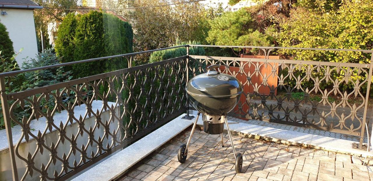 2 Bedrooms House With Enclosed Garden And Wifi At Slezska Ostrava Exteriér fotografie